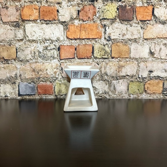 Word Pyramid Oil Burner #1 - Picture 1 of 4